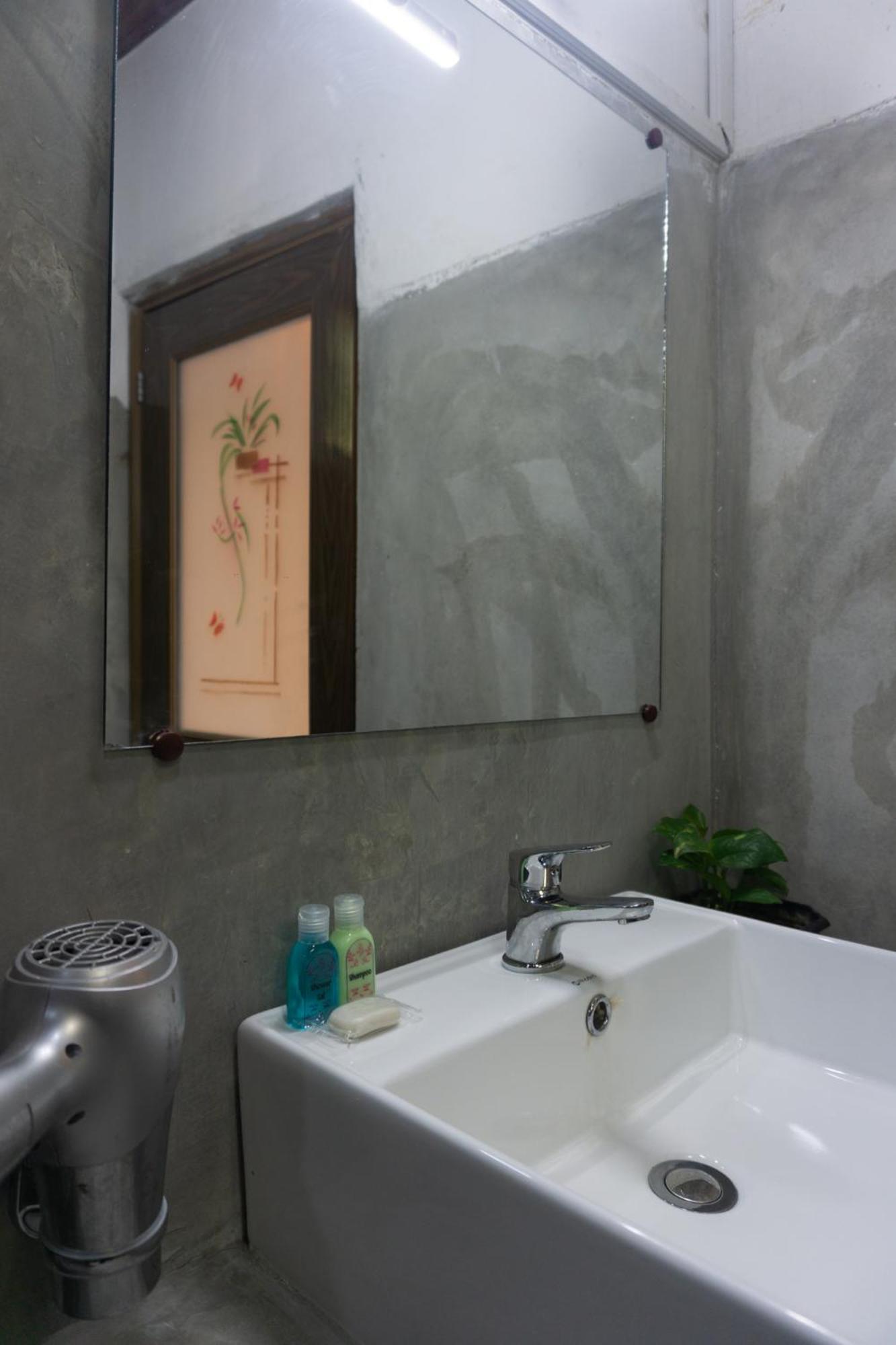 Refresh Inn 埃拉 外观 照片